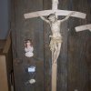Kreuz holzgeschnitzt aus Bergahorn mehrfarbig gebeizt in 60 cm 149.-€ in 50 cm 98.-€